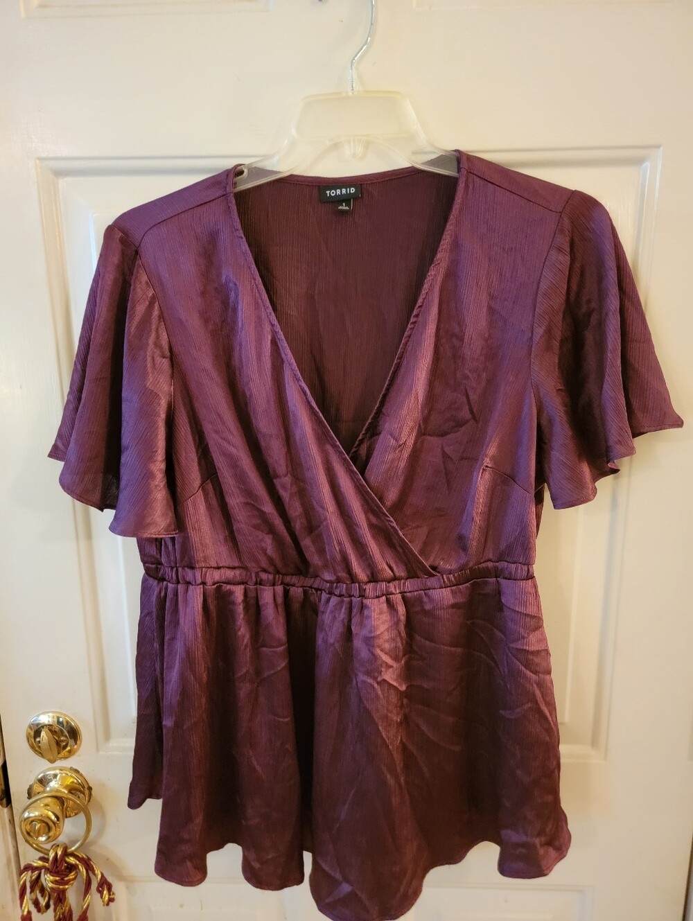 Torrid ribbed top neckline